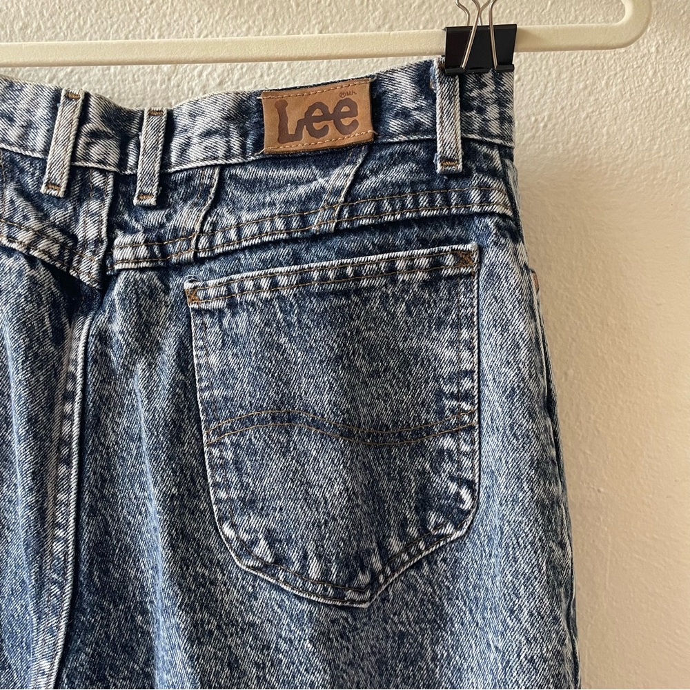 Vintage Lee Riders Size 14 (Modern 29) acid wash blue jeans
